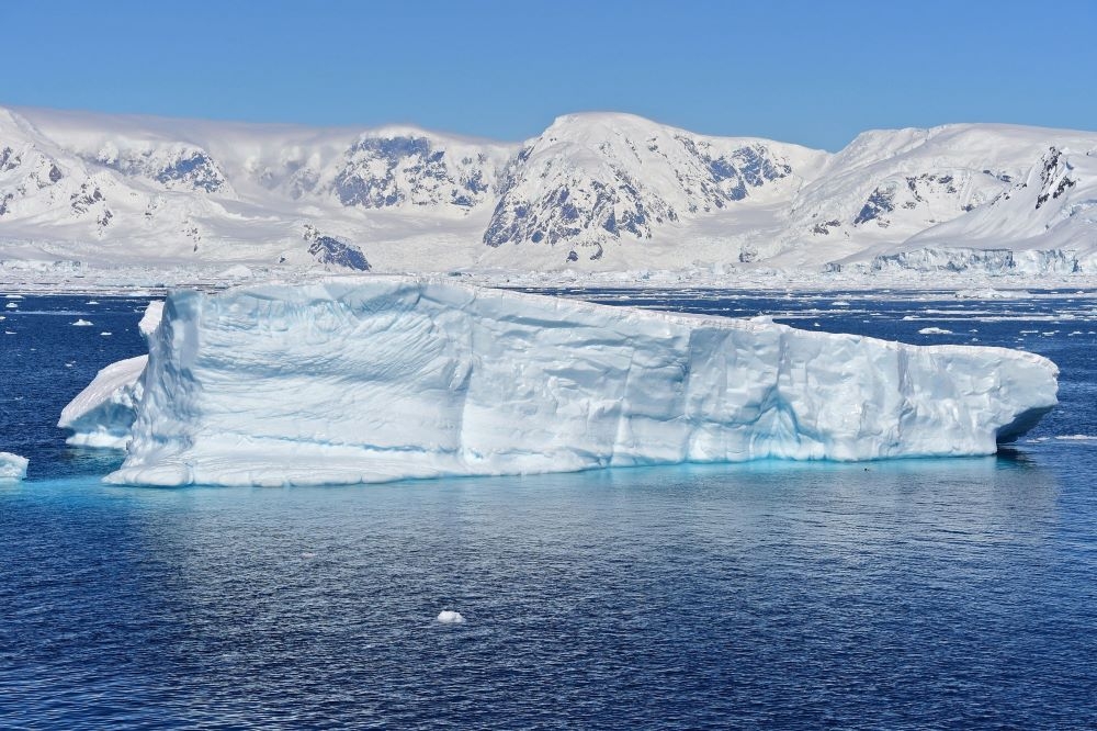 New modelling points to faster Antarctic ice melts driving a “substantial slowdown” of water circulation in the ocean depths if global carbon emissions remain high, researchers said in a study published in ‘Nature’. — AFP pic