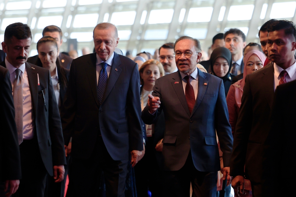 Prime Minister Datuk Seri Anwar Ibrahim held a four-eyed meeting with Turkish President Recep Tayyip Erdoğan at the Perdana Putra Complex here today. — Bernama pic