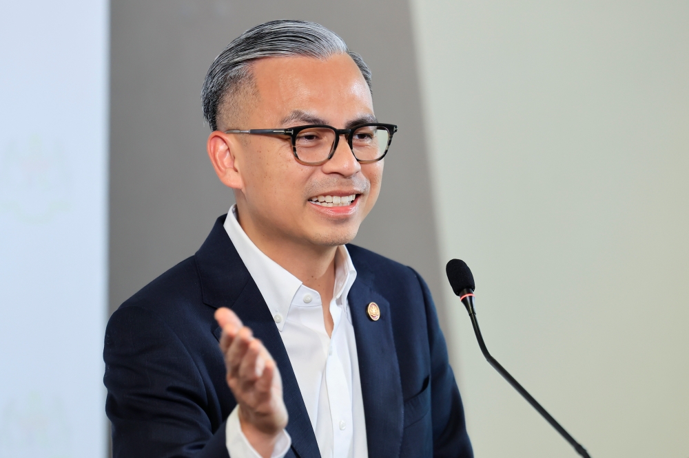 Minister of Communications Fahmi Fadzil emphasised that Section 233 of Act 588 was retained to prevent network misuse, particularly for commercial purposes such as the sale of pornographic and paedophilic content. — Bernama pic