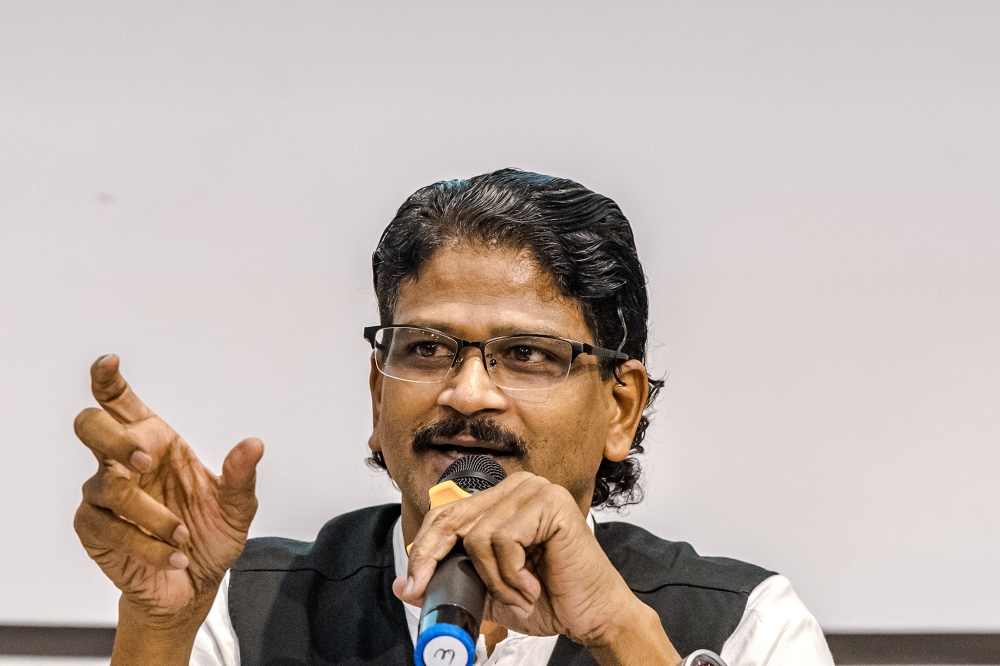 Assistant Commissioner Aidi Sham Mohamed clarified to Malay Mail that Sevan was not under arrest. — Picture by Firdaus Latif