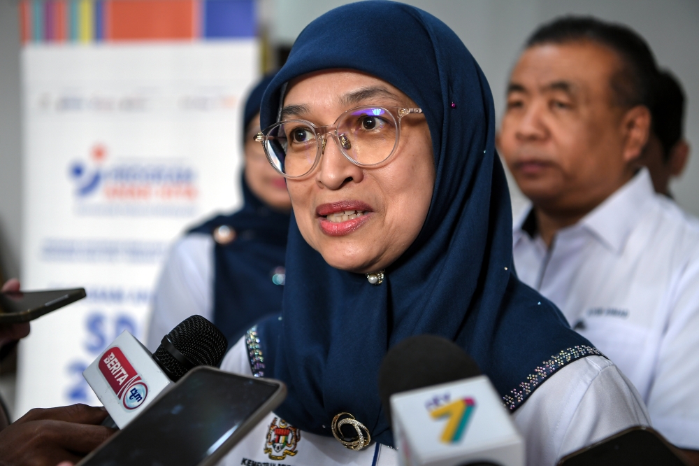 Education deputy director-general Rusmini Ku Ahmad speaks to reporters after the launch of the state-level ‘Anak Kita: SPM 2025’ programme in Kangar February 12, 2025. — Bernama pic