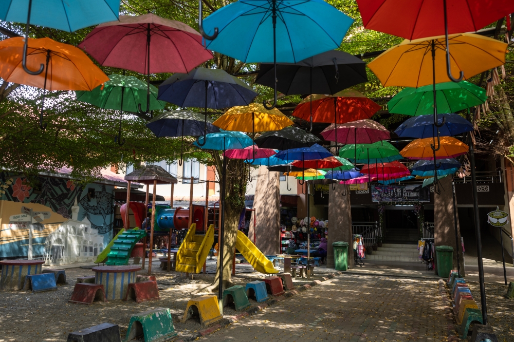 The Siti Fatimah Market compound in Rantau Panjang on February 7, 2025 is quiet, with noticeably absent shoppers. — Bernama pic