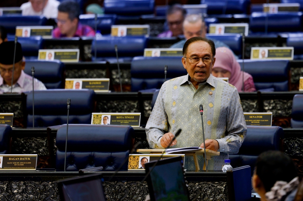 Prime Minister Datuk Seri Anwar Ibrahim said the dip that occurred after US President Donald Trump took office last month does not represent all of the investors’ confidence as Thailand and Indonesia also suffered losses. — Bernama pic 