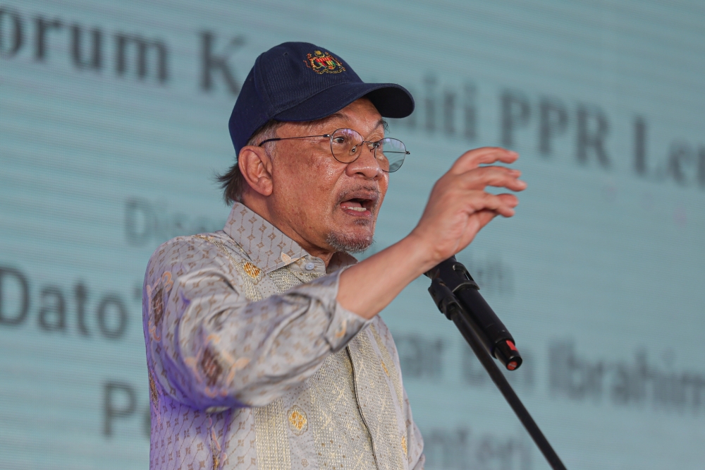 Prime Minister Datuk Seri Anwar Ibrahim said the Madani government under his leadership would never compromise on the issue and for that he had given full authority to the MACC to act without hindrance, fear or favour, against any individual involved in the abuse of power. — Bernama pic 