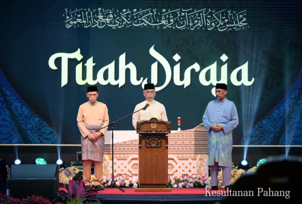 Sultan of Pahang Al-Sultan Abdullah Ri’ayatuddin Al-Mustafa Billah Shah has set the Friday working hours for state civil servants to end at 12.30pm throughout Ramadan. — Picture from Facebook/Kesultanan Pahang