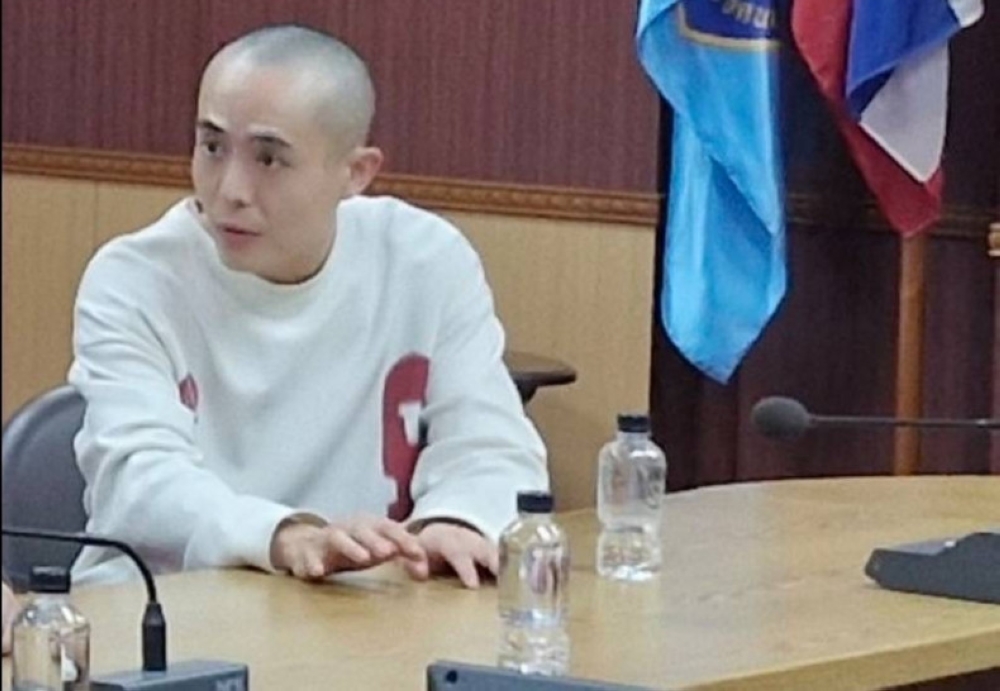 File photo of Chinese actor Wang Xing meeting with police and other officials. — Pic via Royal Thai Police