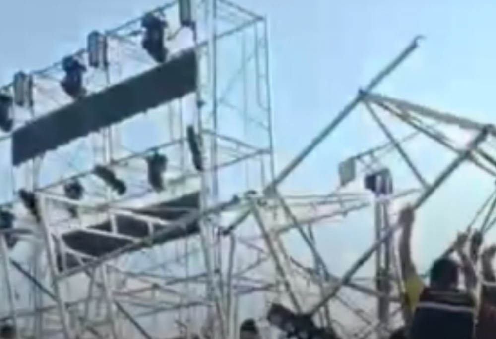 The incident occurred at 2.48pm on February 15 during the unveiling of the ‘King of the Quail’ statue, a symbol of Leng Nok Tha, at the sports field of the government centre in Leng Nok Tha district, according to a report published in The Nation yesterday.  