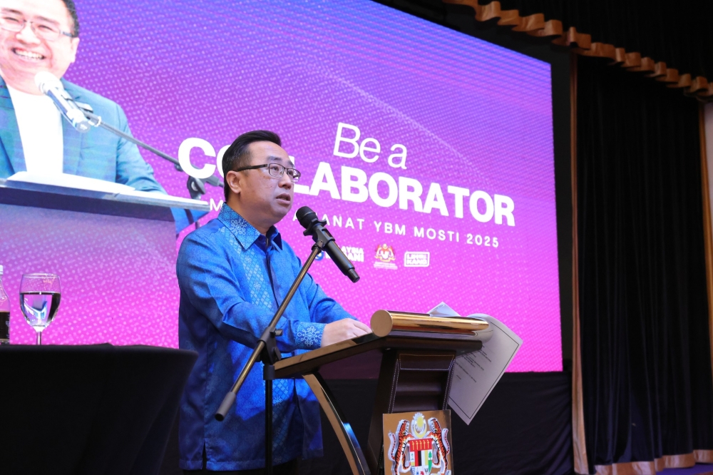 Minister of Science, Technology and Innovation Chang Lih Kang says the National Remote Sensing Satellite Development Programme (PSPJN) is expected to begin operations in 2028. — Picture from Facebook/MOSTI