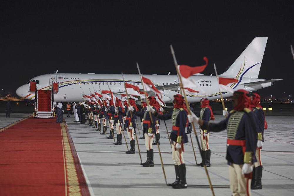 Prime Minister Datuk Seri Anwar Ibrahim  is on a three-day official visit to Bahrain under the invitation of Bahrain’s Crown Prince and Prime Minister Salman Hamad Al Khalifa. — Bernama pic