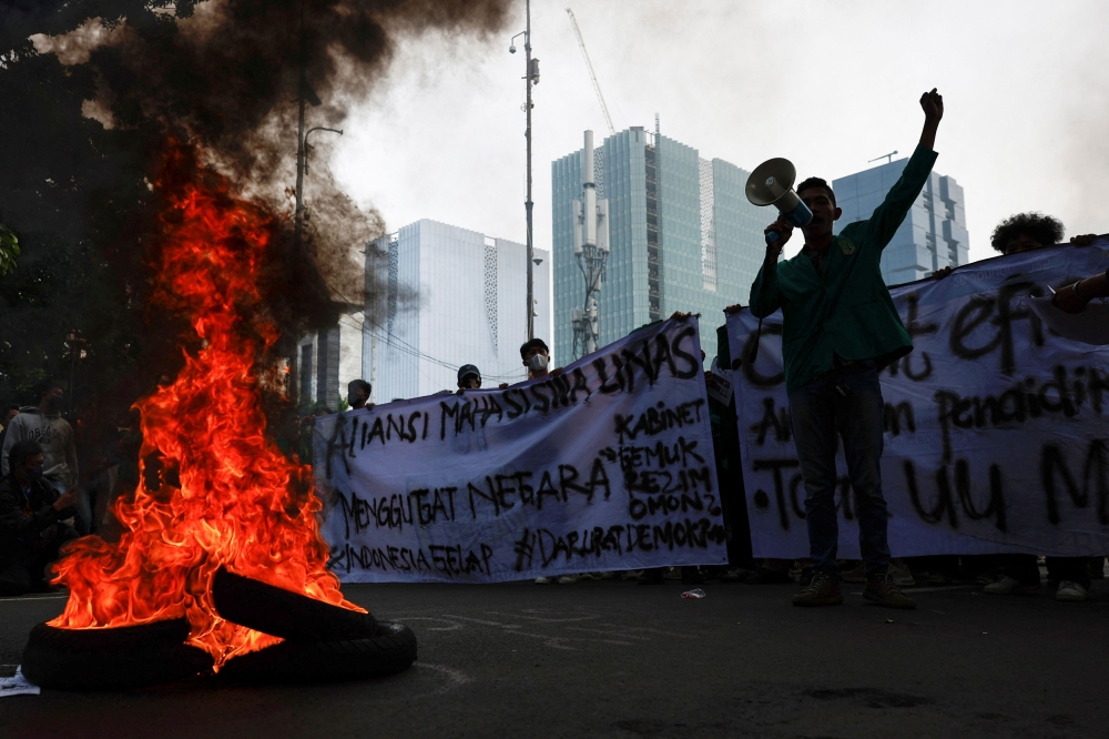 University students take part in an anti-government protest called ‘Indonesia Gelap’ (Dark Indonesia), against the recent budget efficiency policies, near the presidential palace in Jakarta, Indonesia, February 20, 2025. — Reuters pic