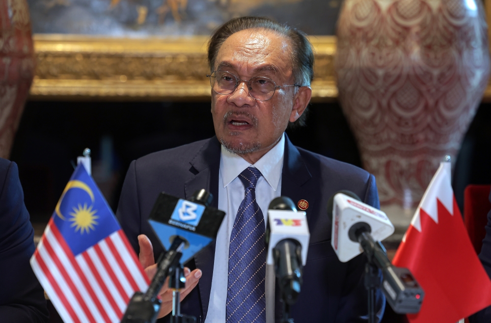 Prime Minister Datuk Seri Anwar Ibrahim said Malaysia will continue to champion the plight of the Palestinian people and their nation, which faces oppression and brutality. — Bernama pic
