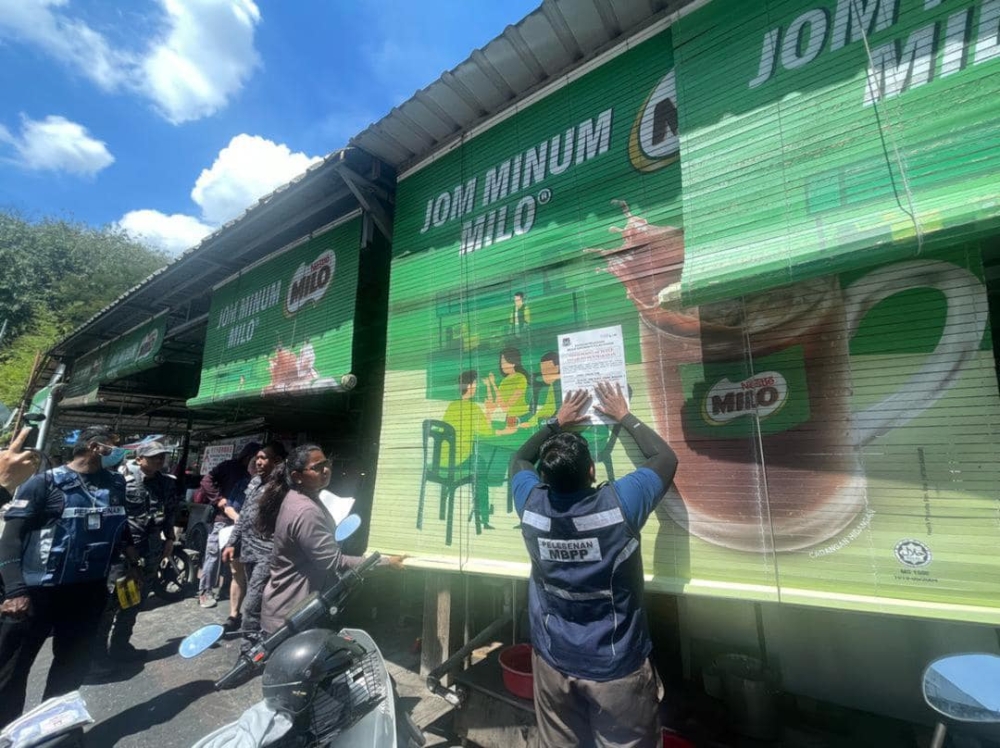 Penang City Council (MBPP) has ordered the closure of five food premises in the Bandar Baru Air Itam. — Picture from Facebook/MBPP