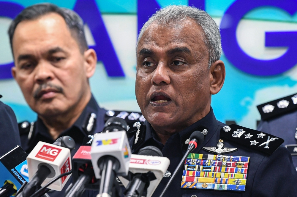 Bukit Aman Commercial Crime Investigation Department (JSJK) director Datuk Seri Ramli Mohamed Yoosuf said the 74-year-old man, a ‘Datuk’, had lodged a police report in Brickfields here yesterday. — Bernama pic