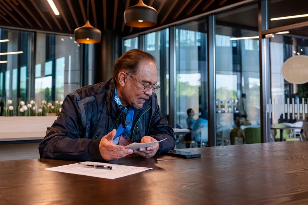 Prime Minister Datuk Seri Anwar Ibrahim said Malaysia and France have agreed to boost cooperation in the fields of defence, economy and energy, in addition to trade, investment, tourism and also artificial intelligence. — Picture via Facebook/Anwar Ibrahim