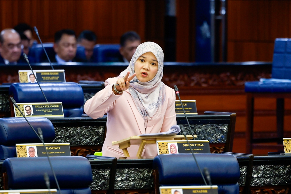 Education Minister Fadhlina Sidek said said this includes eight primary schools and nine secondary schools involving the states of Selangor, Melaka, Johor, Kelantan, Terengganu, Sabah and Sarawak. — Bernama pic 