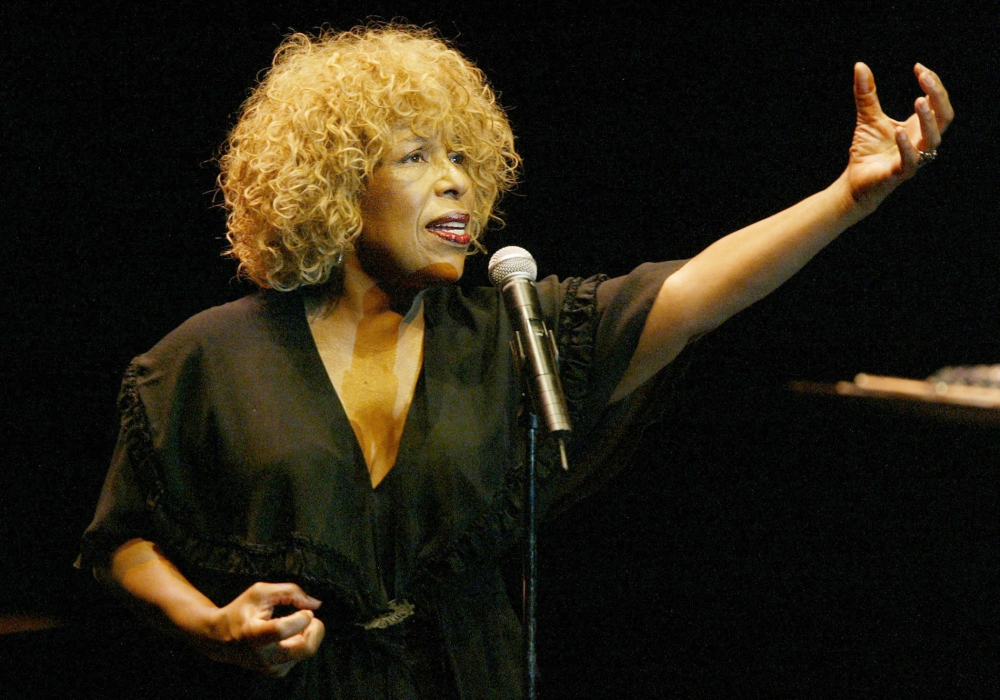 US singer Roberta Flack performs at the 40th Jazzaldia festival in the Spanish northern Basque city of San Sebastian on July 23, 2005. Roberta Flack, the Grammy-winning singer behind the classic ‘Killing Me Softly With His Song,’ died yesterday, her publicist said in a statement, without citing a cause. — AFP pic