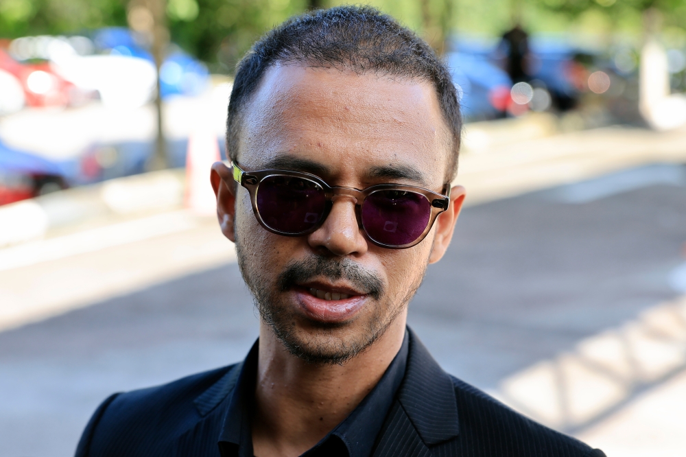 The Magistrate’s Court today set April 7 for the remention of the drug case involving comedian Along Cham, whose real name is Muhammad Nizamuddin Ahmad. — Bernama pic