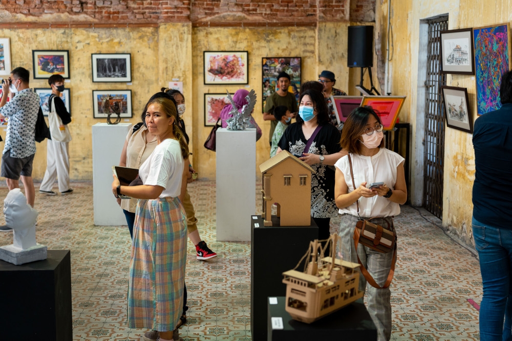The Kecik-Kecik Group Show at Hin Bus Depot in 2023. Organised by Penang Art District (PAD), the exhibition showcases Malaysian contemporary art at prices below RM2,000, making it more affordable. — Picture courtesy of PAD 