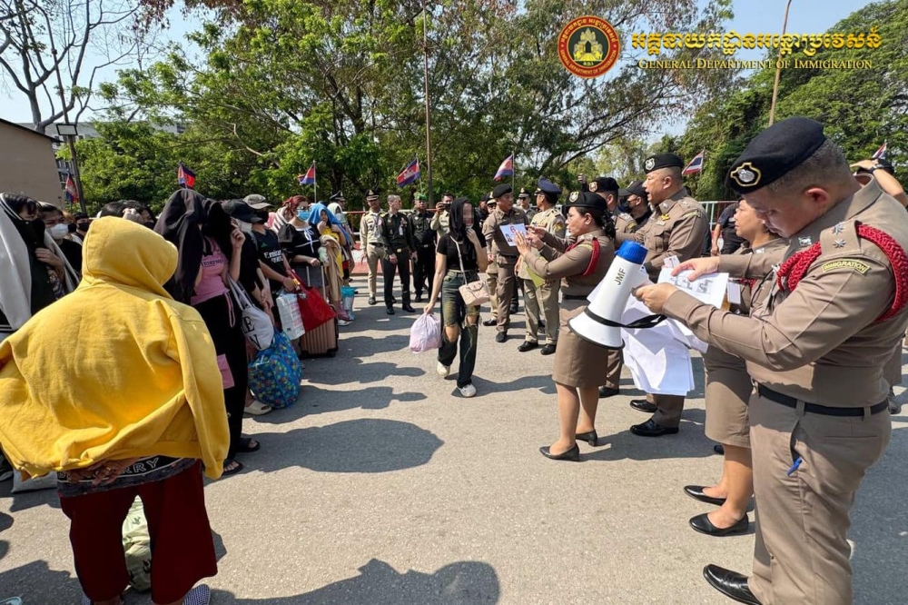 Cambodia on Saturday said it deported 119 Thais across the two countries’ shared border, the latest handover in a regional crackdown on illegal cyberscam centres. — Picture via Facebook.com