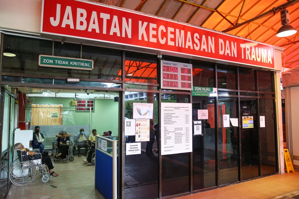 The writer says Malaysian public healthcare must move beyond the current heavy reliance on general taxation and suggests a focus shift on preventing diseases rather than expensive cures. — Picture by Yusof Mat Isa