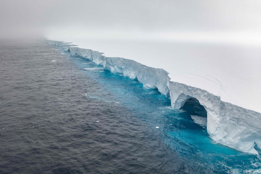 The world’s biggest iceberg appears to have run aground roughly 70 kilometres from a remote Antarctic island, potentially sparing the crucial wildlife haven from being hit, a research organisation said Tuesday. — AFP pic/Eyos Expeditions/Ian Strachan