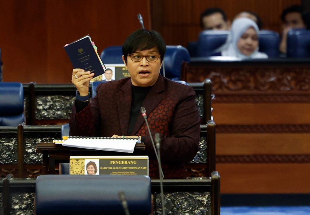 Minister in the Prime Minister’s Department Datuk Seri Azalina Othman said the home minister has the power to designate a home as a valid premise to incarcerate a prisoner subject to all the related provisions of the Prisons Act 1995. — Bernama pic 