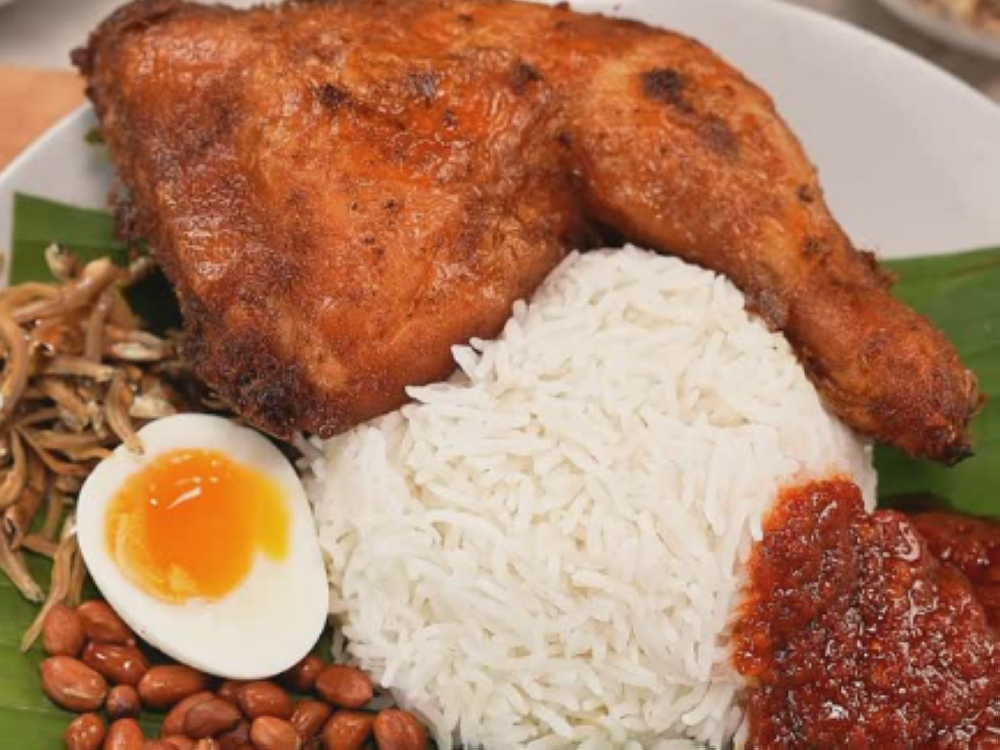 On the second day of Ramadan this year, Khairul Aming chose to share Nasi Lemak Basmathi paired with crispy Ayam Goreng. — Picture via Instagram/@khairulaming