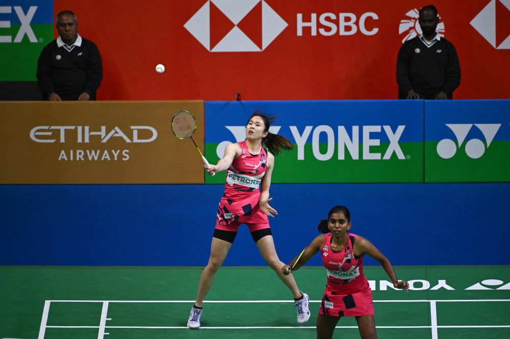 World number six women’s doubles pair Pearly Tan-M. Thinaah crashed out in the quarter-finals of the Orleans Masters badminton championships in France. — AFP pic