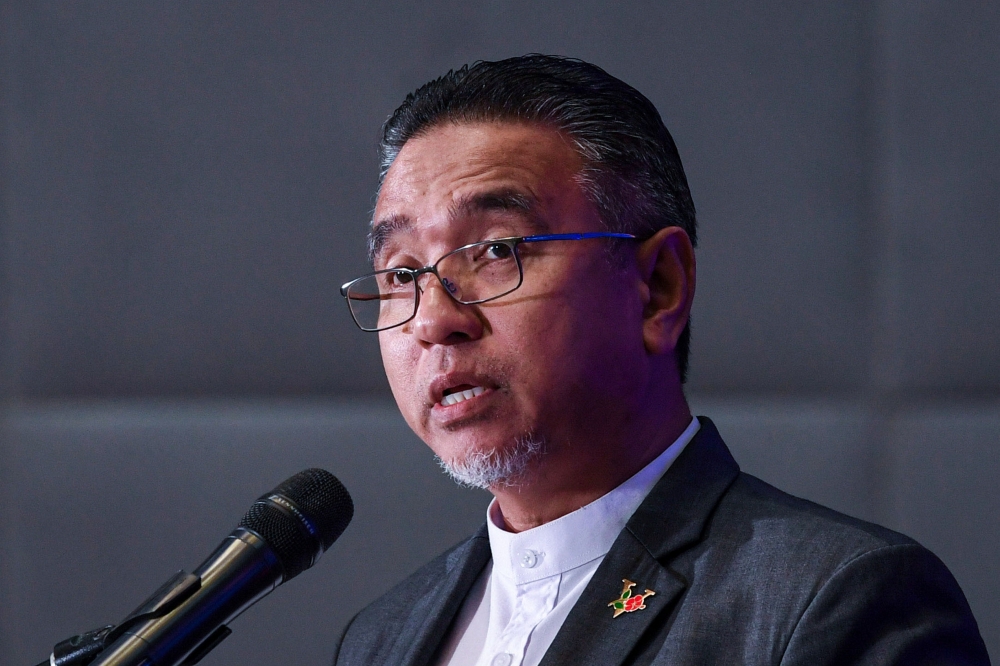 Deputy Defence Minister Adly Zahari said efforts towards this goal would be driven by his ministry and the Human Resources Ministry through the Veteran MyWIRA Programme. — Bernama