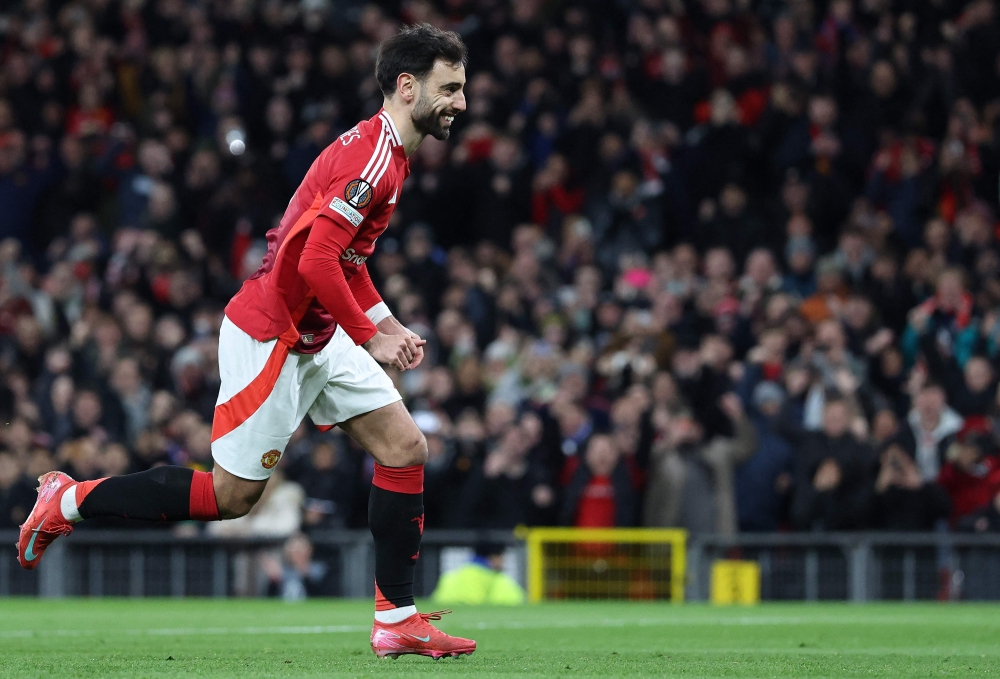 Manchester United captain Bruno Fernandes said it is not the players’ fault for the contracts signed off by the club as he hit back at claims by co-owner Jim Ratcliffe that some are overpaid. — AFP pic