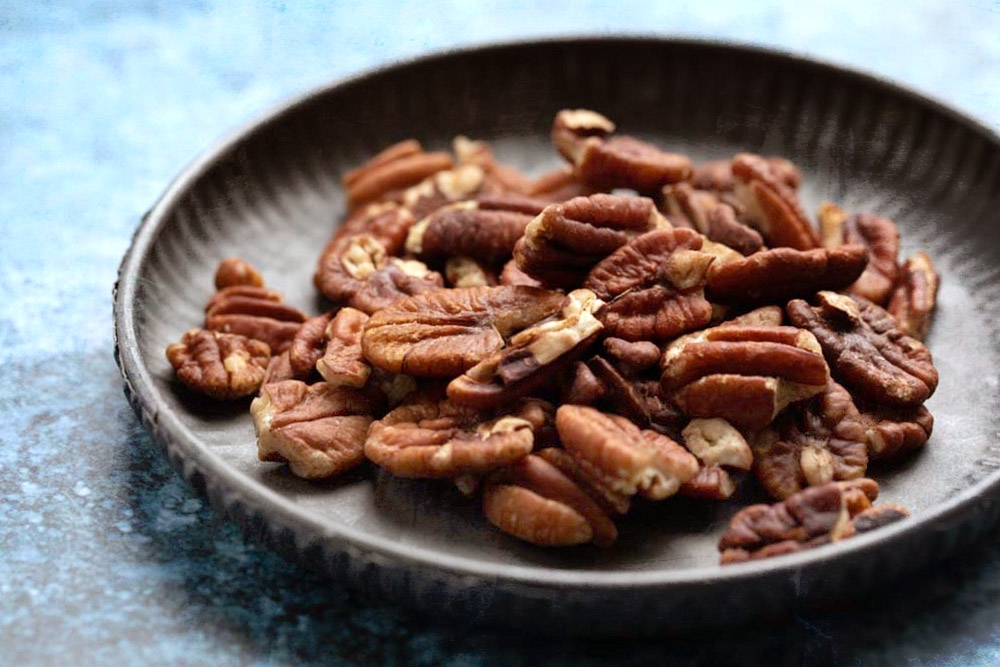 Pecans have a toasty, earthy aroma.