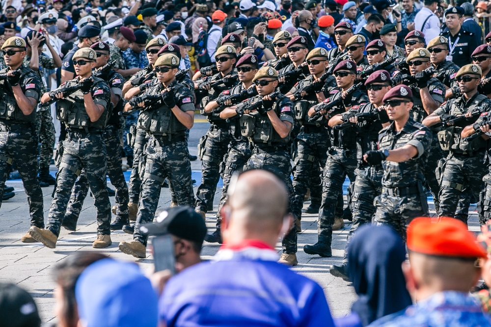 A contingent of 69 Commando and Special Action Unit (UTK) of the Royal Malaysian Police (PDRM) participated in the parade in conjunction with the celebration of National Day 2022 at Dataran Merdeka, Kuala Lumpur August 31, 2022. — Picture by Hari Anggara