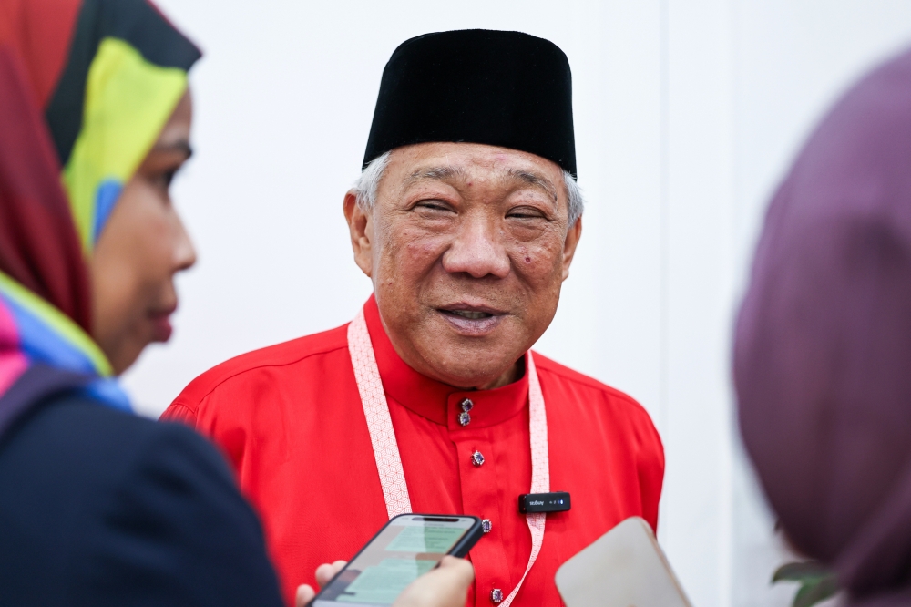 Sabah Barisan Nasional (BN) will not contest the 17th state election alone, according to its chairman, Datuk Seri Bung Moktar Radin. — Bernama pic