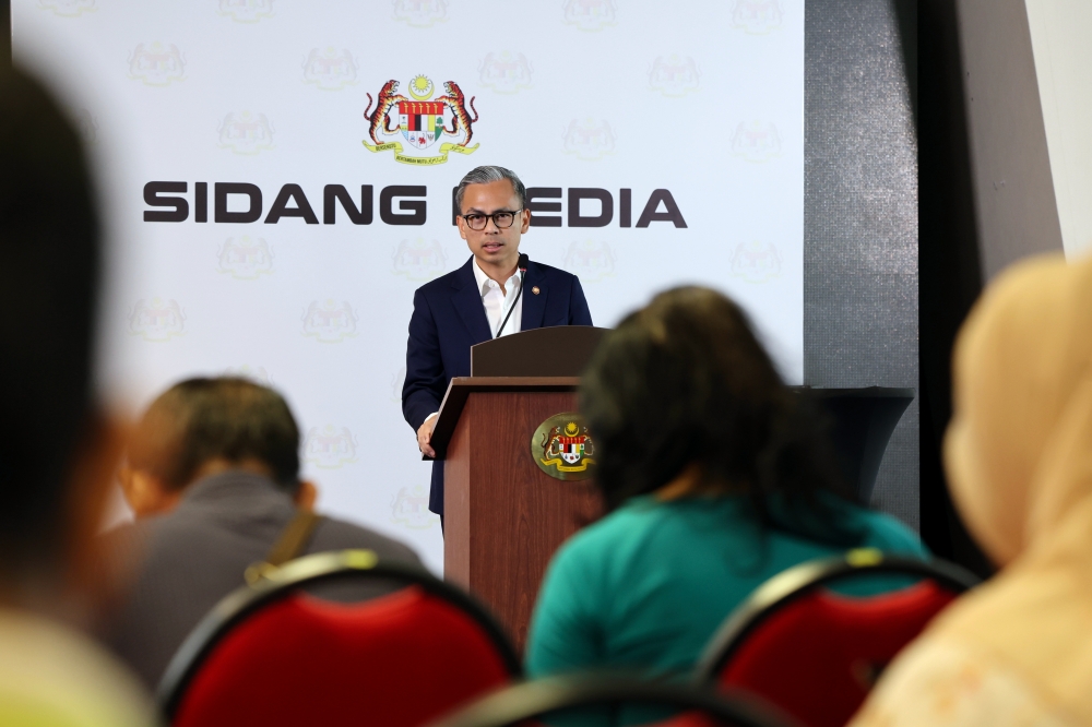 Madani government spokesperson Datuk Fahmi Fadzil said Foreign Minister Datuk Seri Mohamad Hasan had informed the Cabinet of the matter of the 15 Palestinians during today’s meeting. — Bernama pic