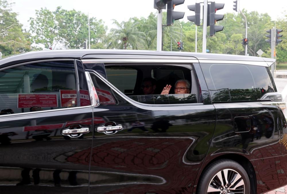 Former prime minister Datuk Seri Ismail Sabri Yaakob will be questioned for the sixth time today by MACC. — Bernama pic