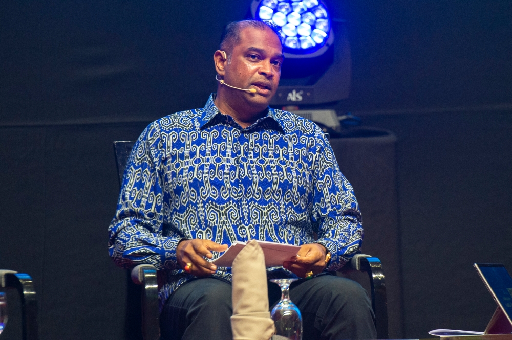 Deputy Minister of Entrepreneur and Cooperatives Development, Datuk Seri Ramanan Ramakrishnan announced his candidacy for the PKR vice-presidency. — Picture by Shafwan Zaidon