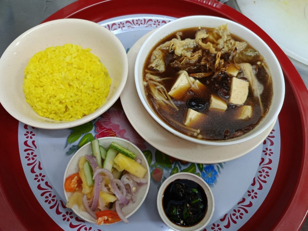 The Herbal Soup Shop offers herbal soups sets. — Picture courtesy of Gimi Lim Burge