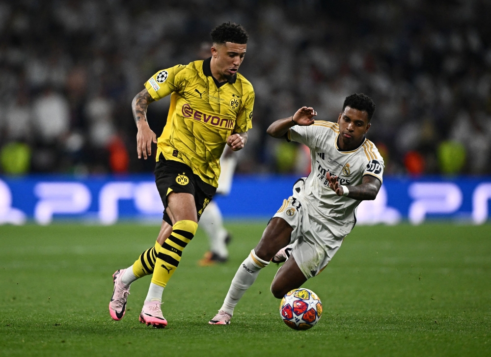 Chelsea are willing to sign Jadon Sancho on a permanent deal from Manchester United despite a £5 million (RM28.4 million) clause that would allow them to cancel the deal, according to reports yesterday. — Reuters pic