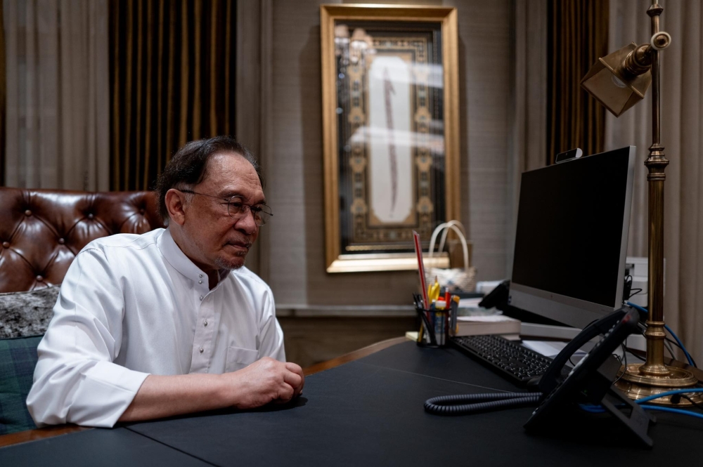 Prime Minister Datuk Seri Anwar Ibrahim, through a post on his Facebook page, said the matter of Palestine was raised during a phone call between him and his good friend this evening.— Picture via Facebook/Anwar Ibrahim