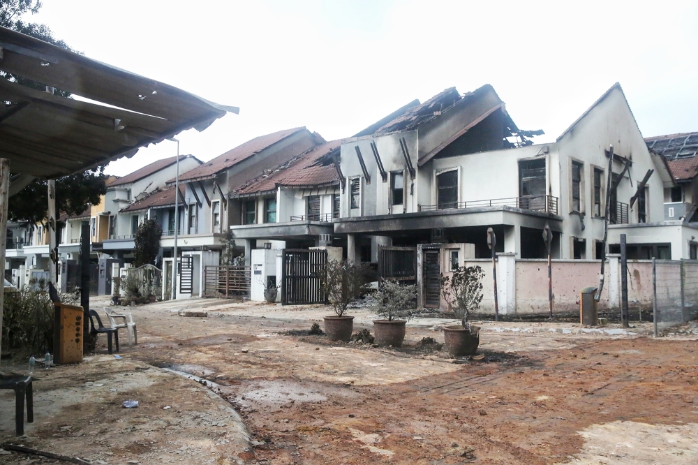 CIMB, Bank Islam, and Etiqa have stepped in to support victims of the Putra Heights fire, with CIMB easing its aid application process and waiving late charges and fees for affected customers. — Picture by Choo Choy May