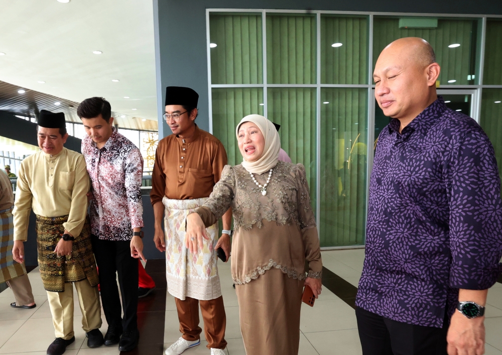Women, Family and Community Development Minister Datuk Seri Nancy Shukri attends Deputy Prime Minister Datuk Seri Fadillah Yusof's Aidilfitri Open House at the Sarawak CIDB Hall April 2, 2025. — Bernama pic
