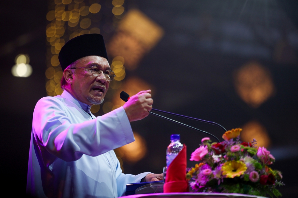 Prime Minister Datuk Seri Anwar Ibrahim said he had held discussions with Asean leaders to reach a consensus, and said he plans to contact leaders of China, Japan and South Korea to form a coordinated response. — Bernama pic