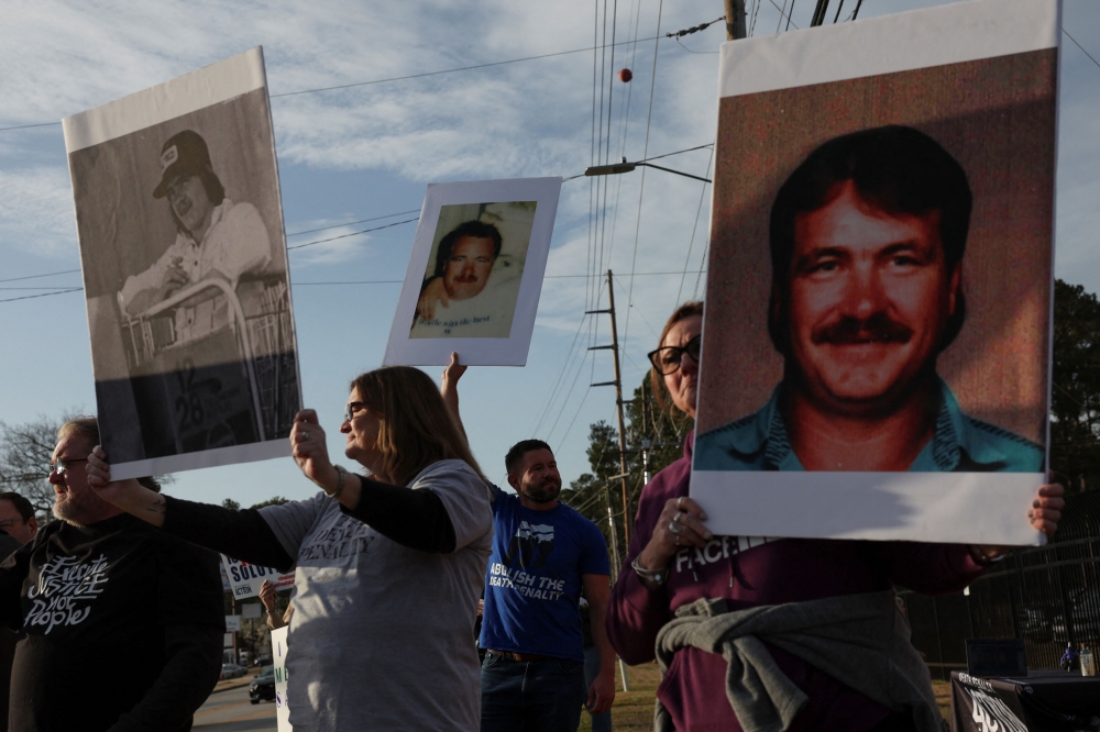 A file picture of a South Carolina man convicted of murdering his ex-girlfriend’s parents with a baseball bat was put to death by firing squad on Friday in the first such execution in the United States in 15 years. — Reuters pic