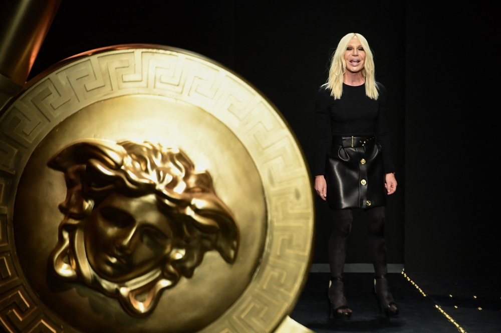 Italian fashion house Prada announced yesterday that it had reached a deal with US group Capri Holdings to buy Versace for €1.25 billion (RM6.28 billion). The acquisition will create a luxury group with revenues of over €6 billion, which could better compete with industry giants such as the French conglomerates LVMH and Kering amid a slowdown in the sector worldwide.