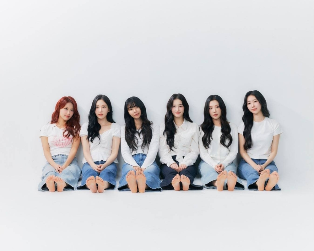 K-pop girl group Momoland reunite under new agency after two-year