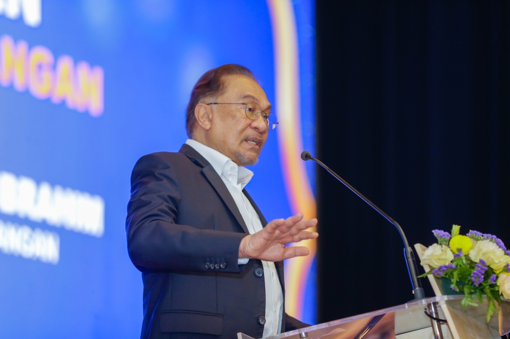 Prime Minister Datuk Seri Anwar Ibrahim attends the Ministry of Finance’s monthly assembly in Putrajaya. April 14, 2025 — Picture by Raymond Manuel