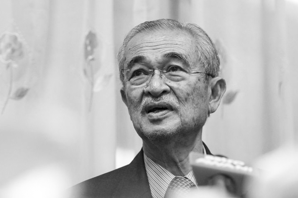 Malaysia fifth prime minister Tun Abdullah Ahmad Badawi passed away at the National Heart Institute (IJN) at 7.10pm yesterday at the age of 85. — Picture by Yusof Mat Isa