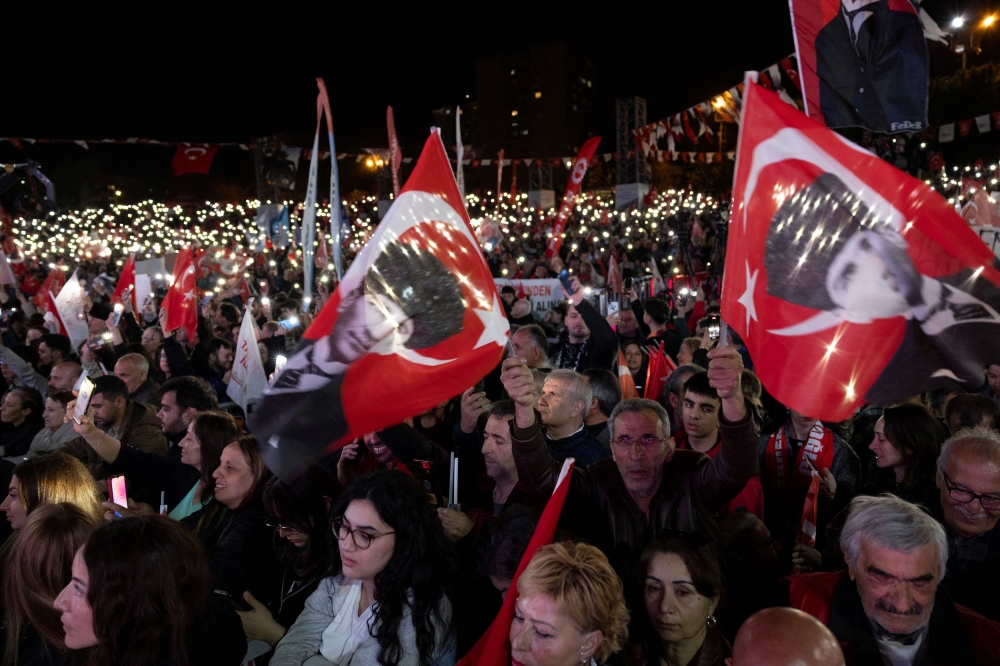 Supporters of Ekrem Imamoglu, the mayor of Istanbul and main rival of President Tayyip Erdogan, attend a rally to protest against his arrest, in Istanbul April 16, 2025. — Reuters pic