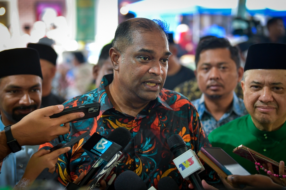 Deputy Minister of Entrepreneur Development and Cooperatives, Datuk Seri R. Ramanan, who is also PKR deputy information chief I, speaks to the media in Petaling Jaya April 20, 2025. — Bernama pic