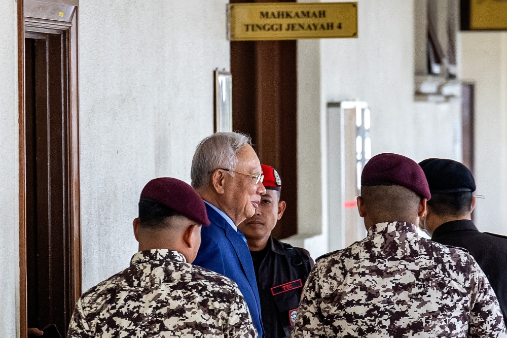 Former prime minister Datuk Seri Najib Razak is pictured at the Kuala Lumpur Court Complex in Kuala Lumpur December 12, 2024. — Picture by Firdaus Latif